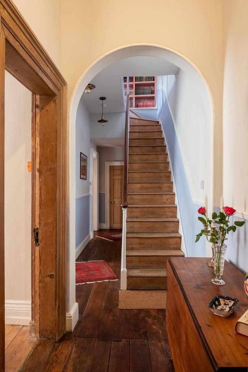 Luxury Georgian Townhouse In Heart Of Sleeps 4 Apartment *