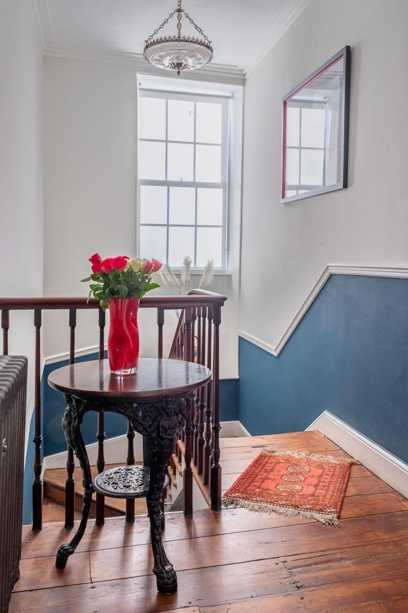 Apartment Luxury Georgian Townhouse In Heart Of Sleeps 4