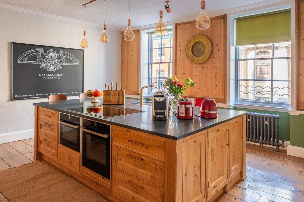 Luxury Georgian Townhouse In Heart Of Sleeps 4 Norwich