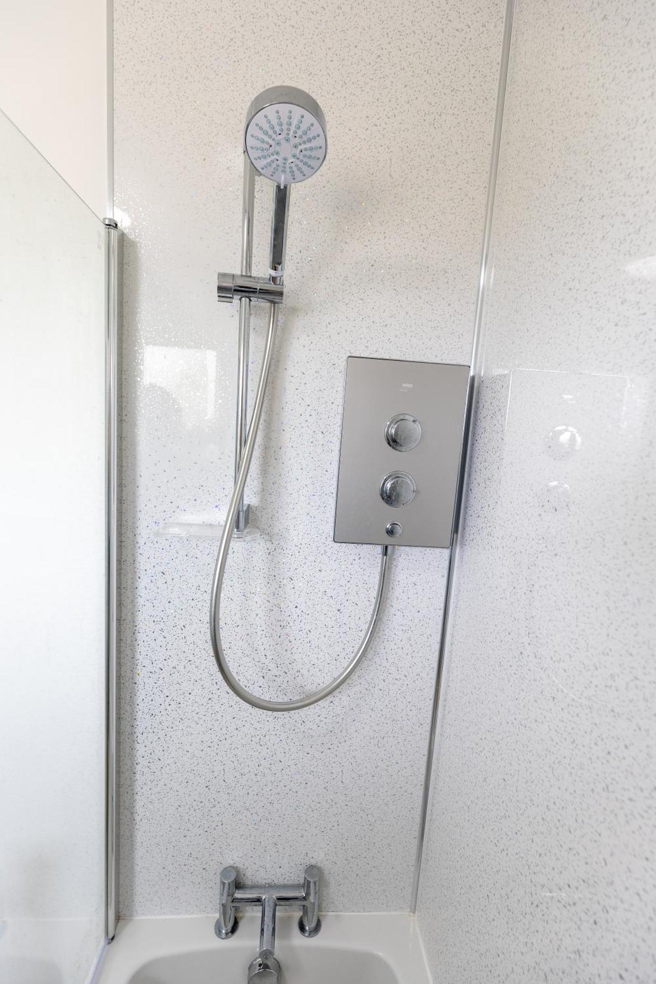 Homestay Epiphany Homes - 4 Bedroom House In - Contractor Friendly - Close To Airport And Hospital Norwich