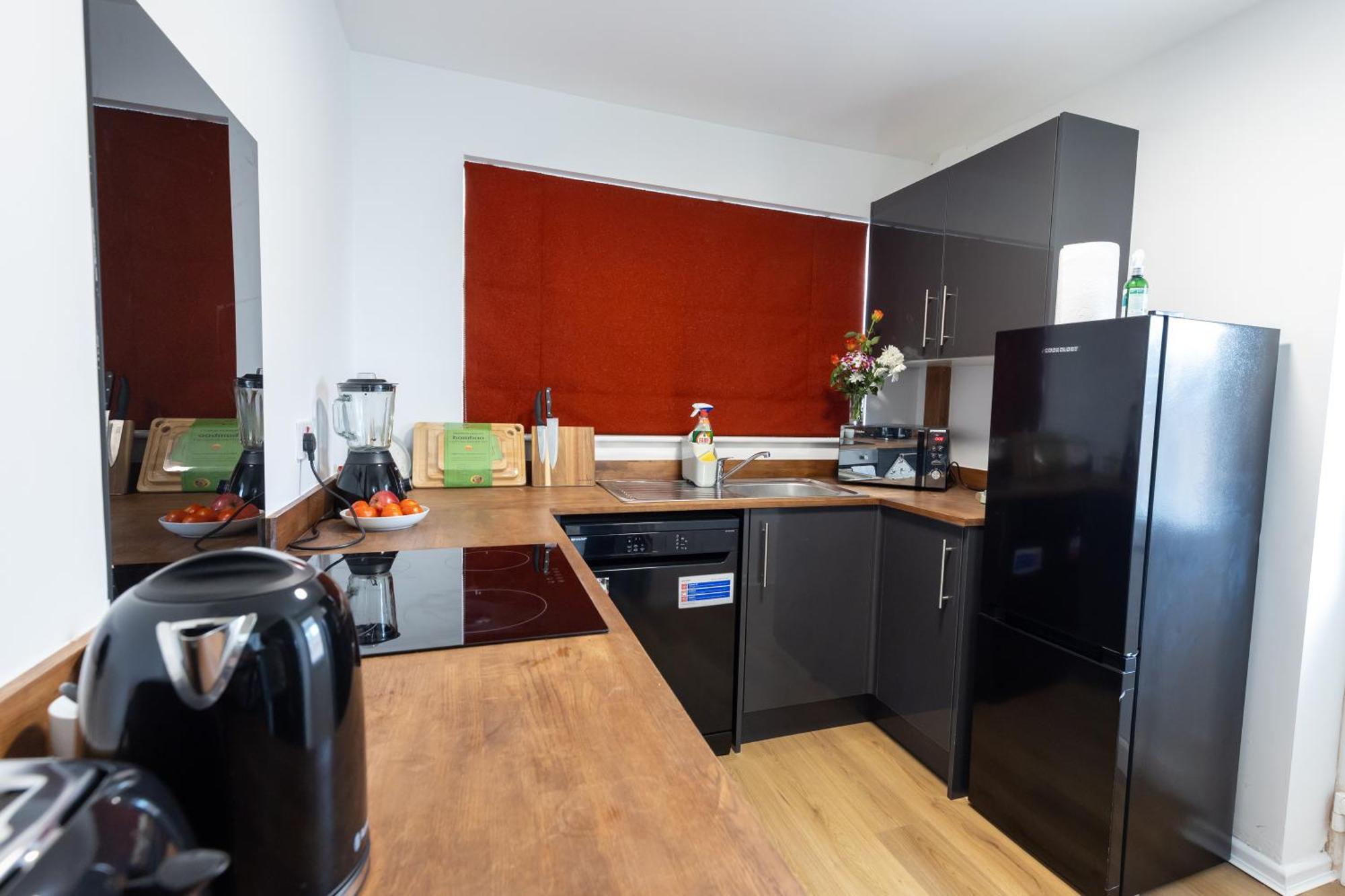 Epiphany Homes - 4 Bedroom House In - Contractor Friendly - Close To Airport And Hospital * Norwich