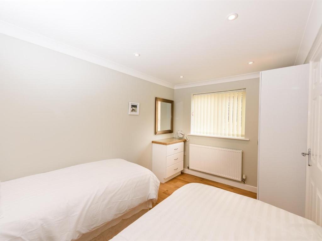 Vauxhall Apartment *