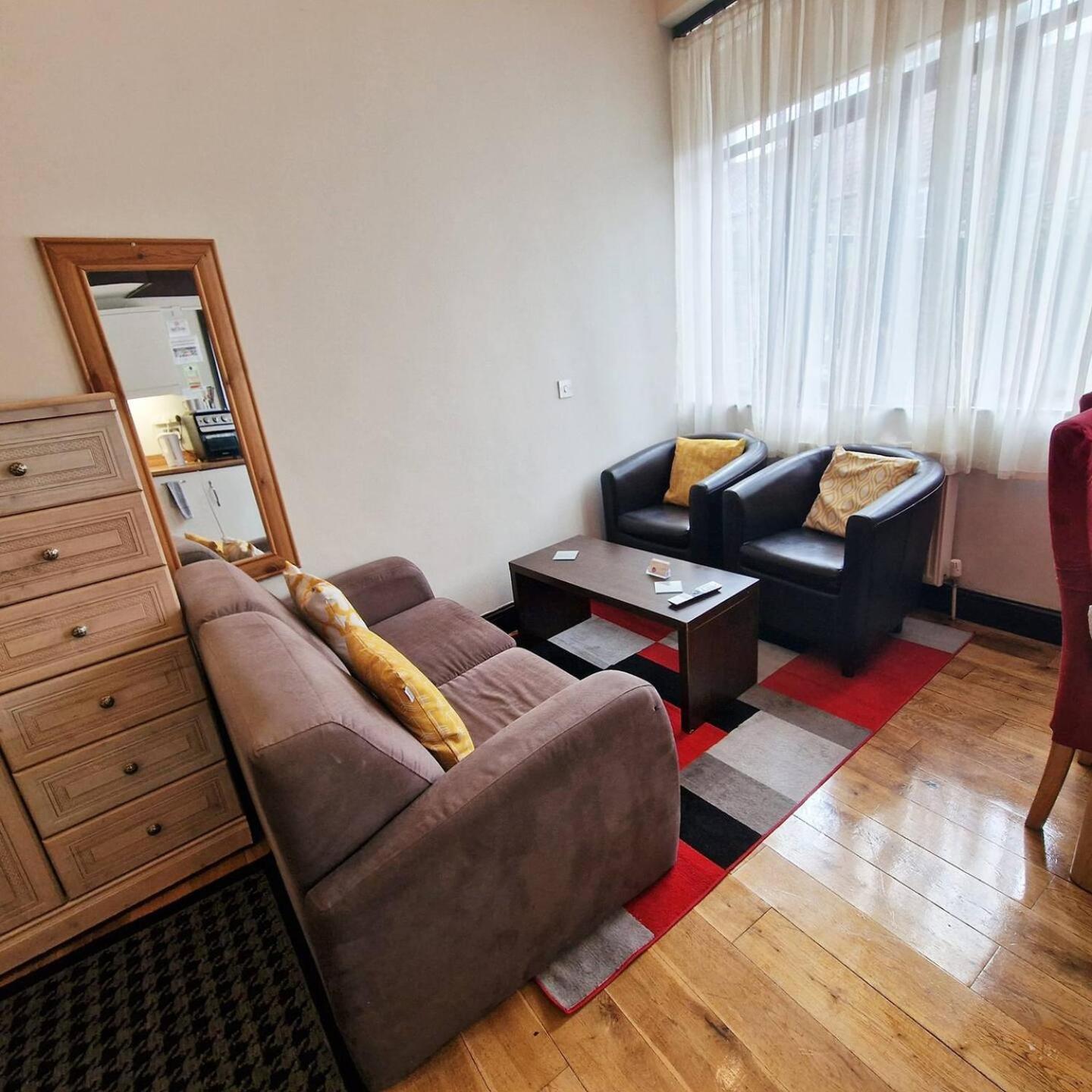 Apartamento Quiet Courtyard Lodge6, Outside Seating & Parking Norwich