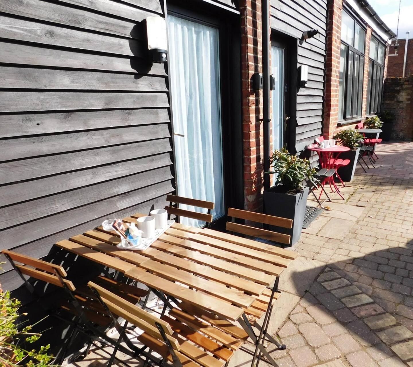Quiet Courtyard Lodge6, Outside Seating & Parking Apartamento Norwich
