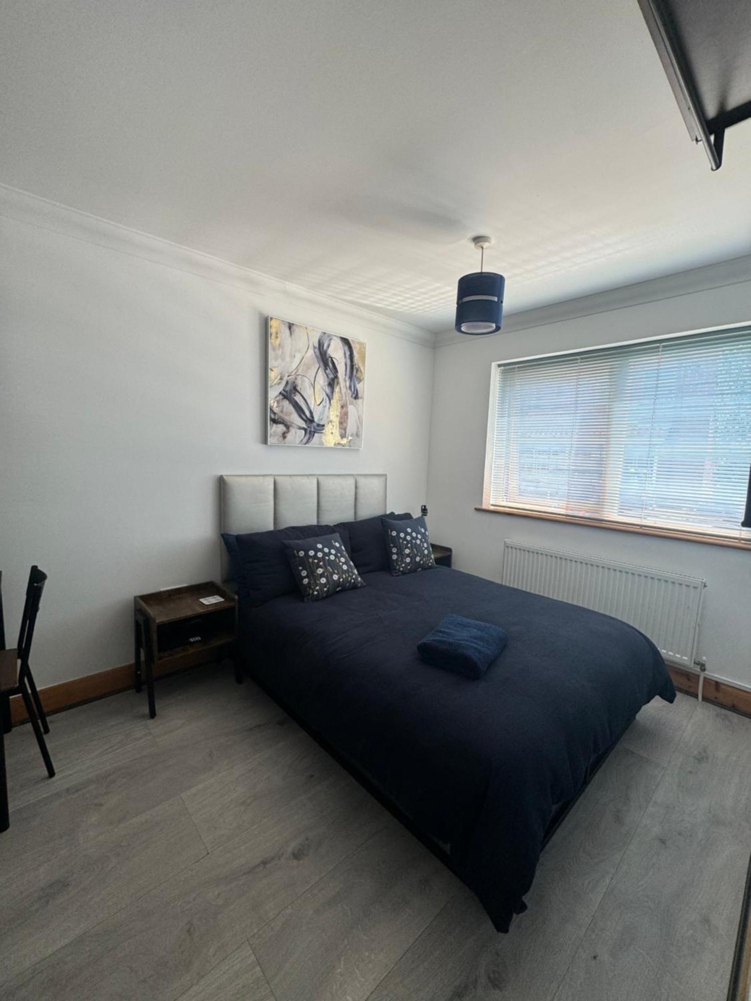 Ground Floor Centre *