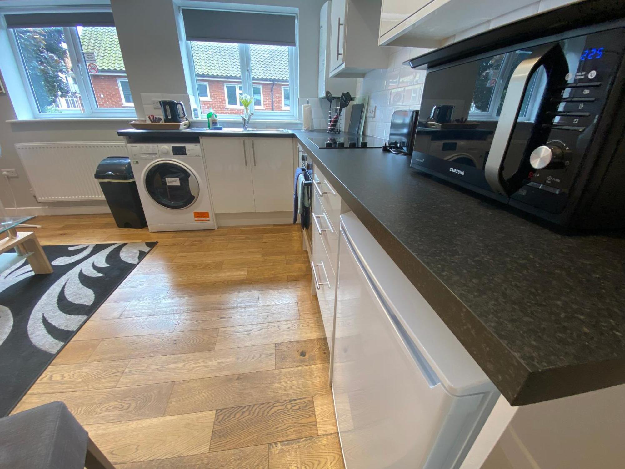 Vauxhall Apartment *