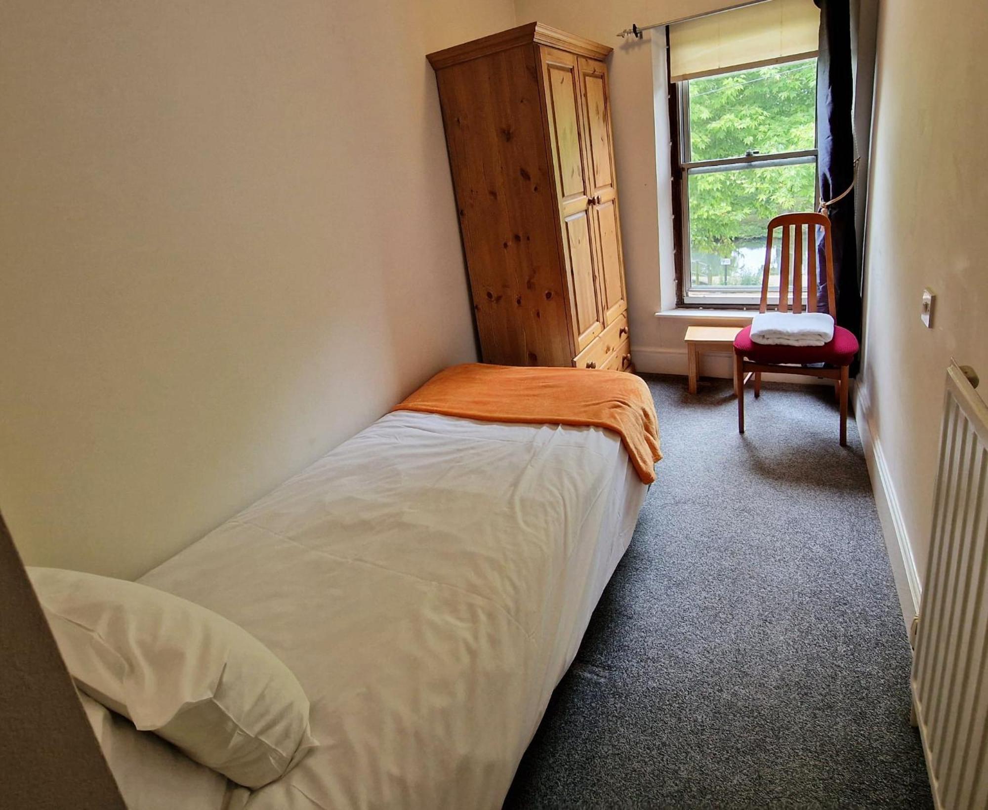 Contactors House 4-br 6-beds & Parking For 3 Vans Norwich