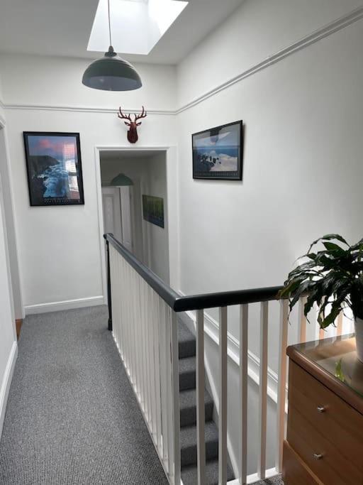 Stunning 4 Bedrooms Golden Triangle With Parking
