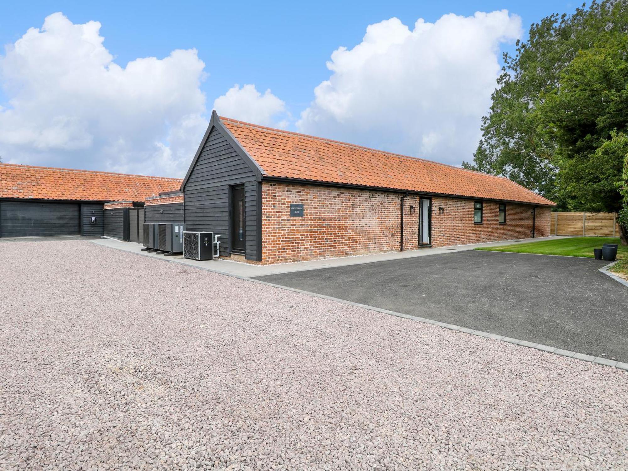 Holiday home County Farm Barn