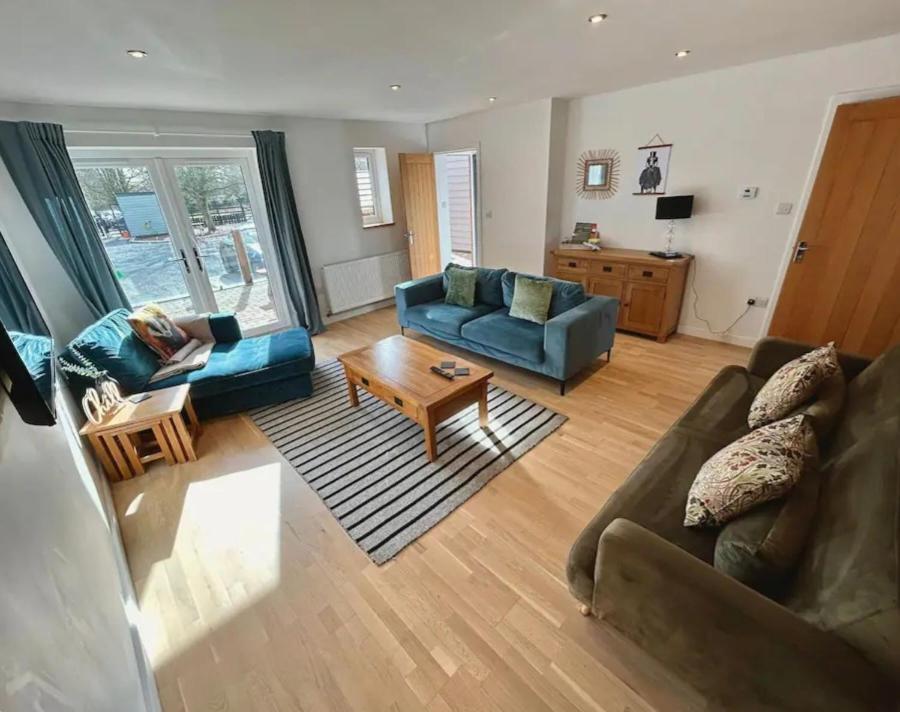 Holiday home 2 - Badger Sett, Modern With Hottub In Norfolk