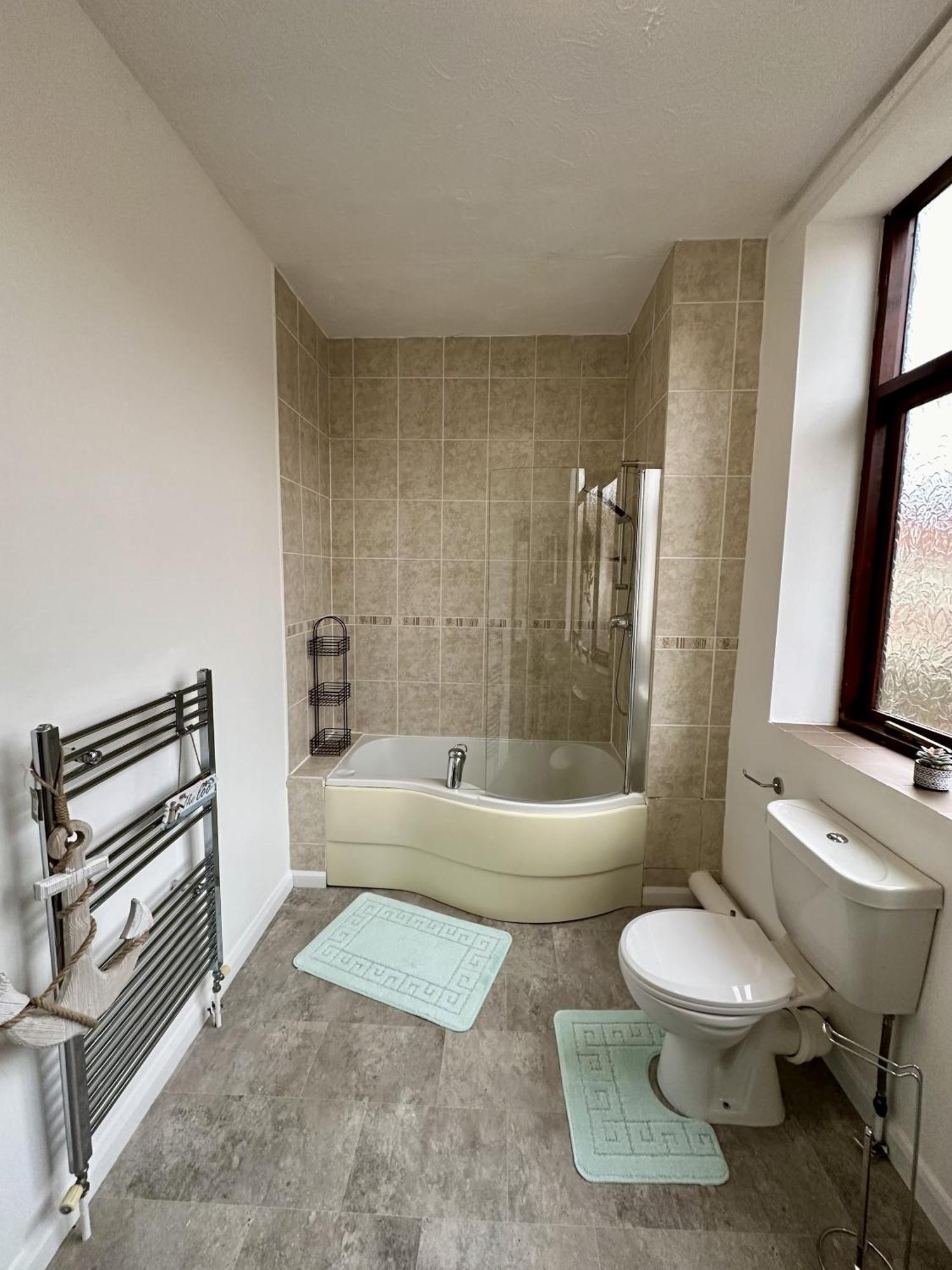 Casa de férias Archway House - Townhouse Sleeps 7 Free Private Driveway Parking For Up To 2 Cars *