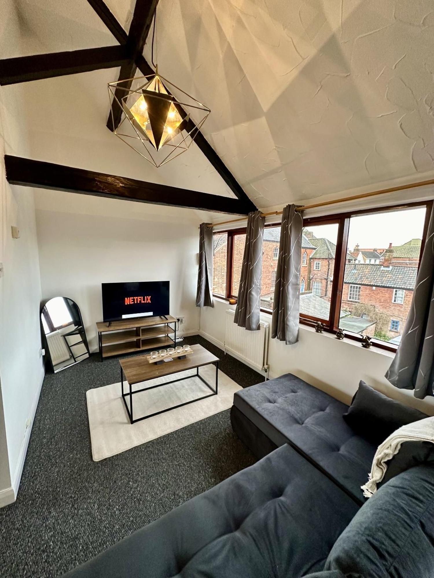Archway House - Townhouse Sleeps 7 Free Private Driveway Parking For Up To 2 Cars