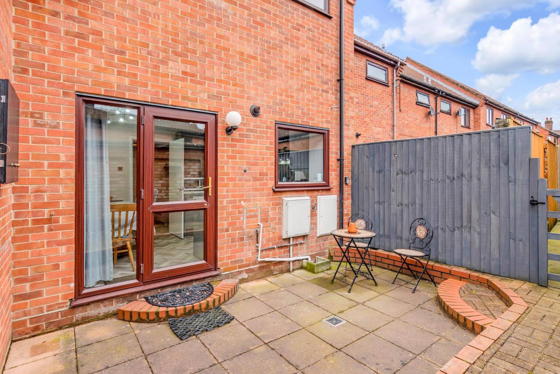 3 Bedroom Kett's Hill Full Kitchen Parking Wifi *