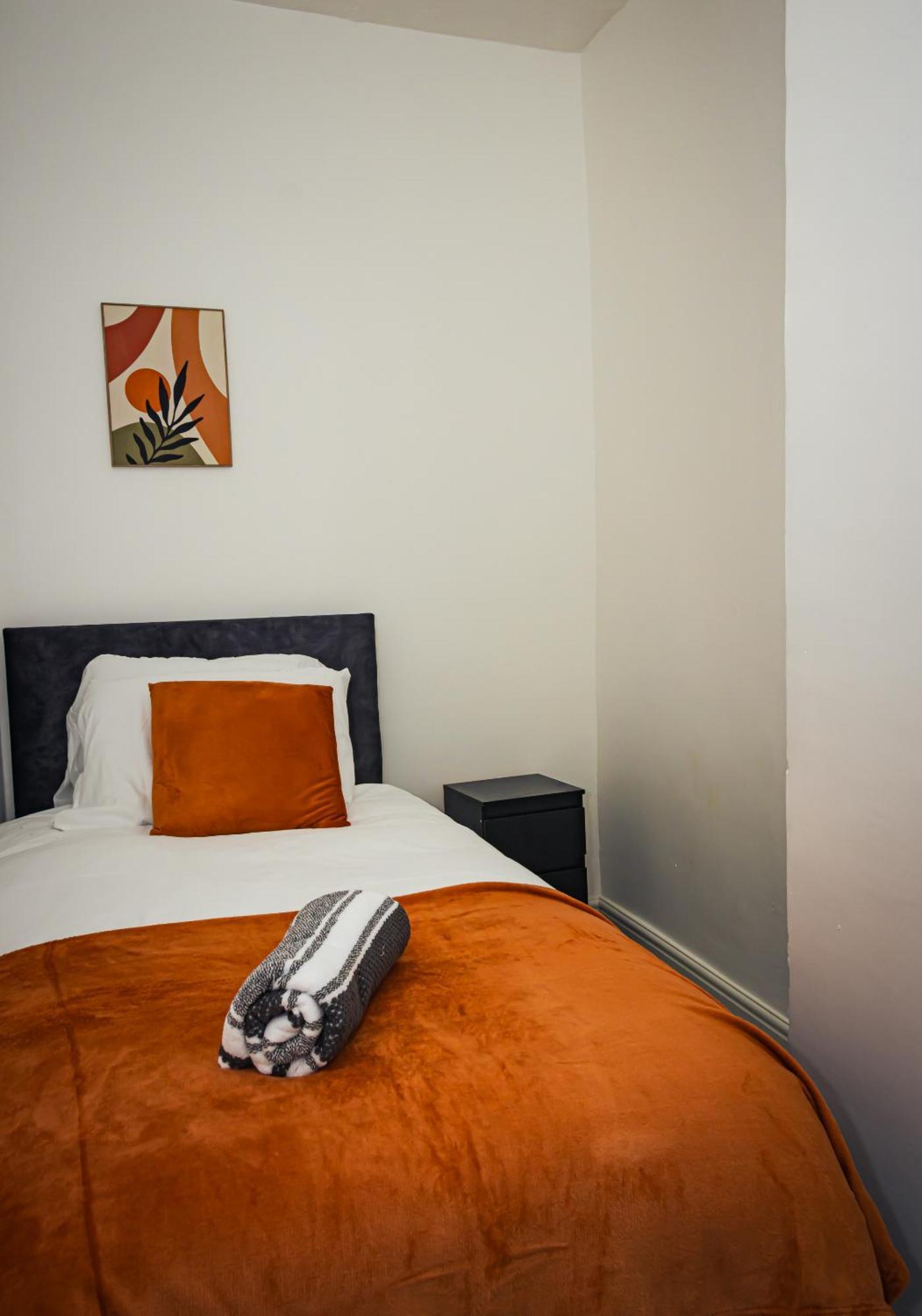 Holiday home Contractor & Family Friendly Free Parking *