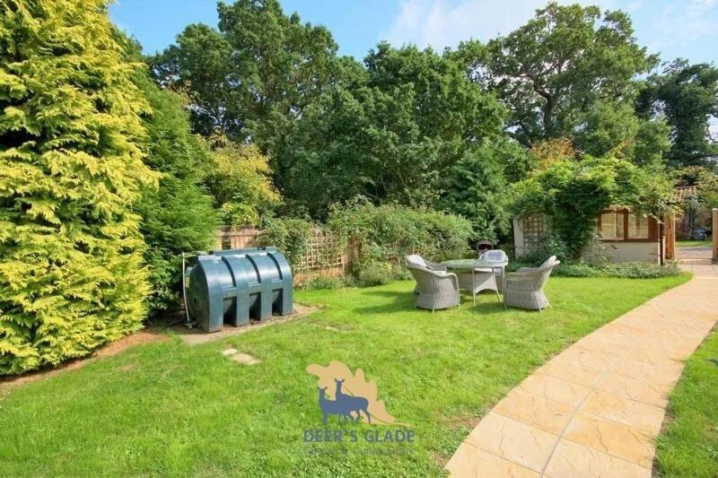 Deer's Glade Caravan & Park Holiday home Norwich