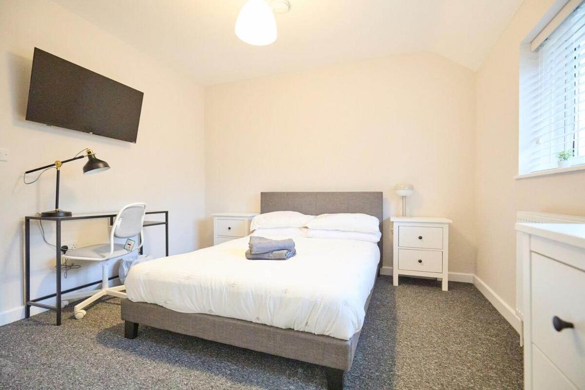Holiday home Rare 6 Bedroom, Ideal For Large Group Or Family Norwich