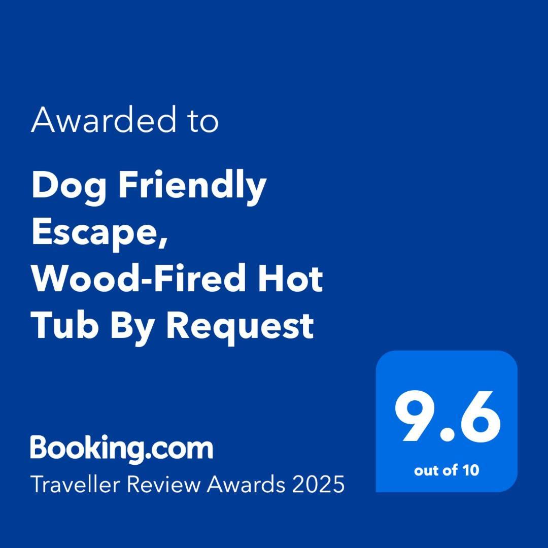 Stylish Escape With Wood-Fired Hot Tub Norwich