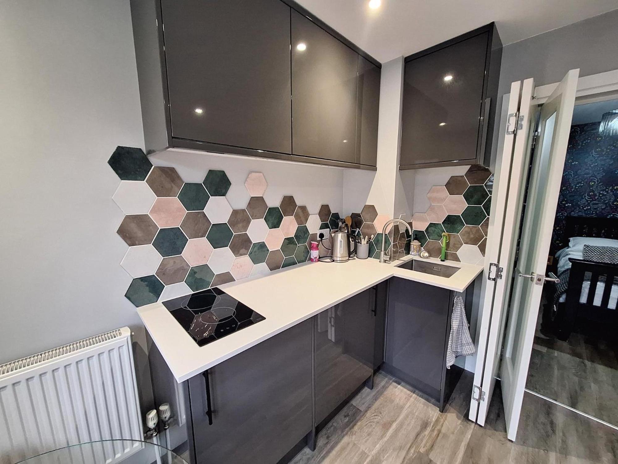 Boutique Annexe Close To & Airport