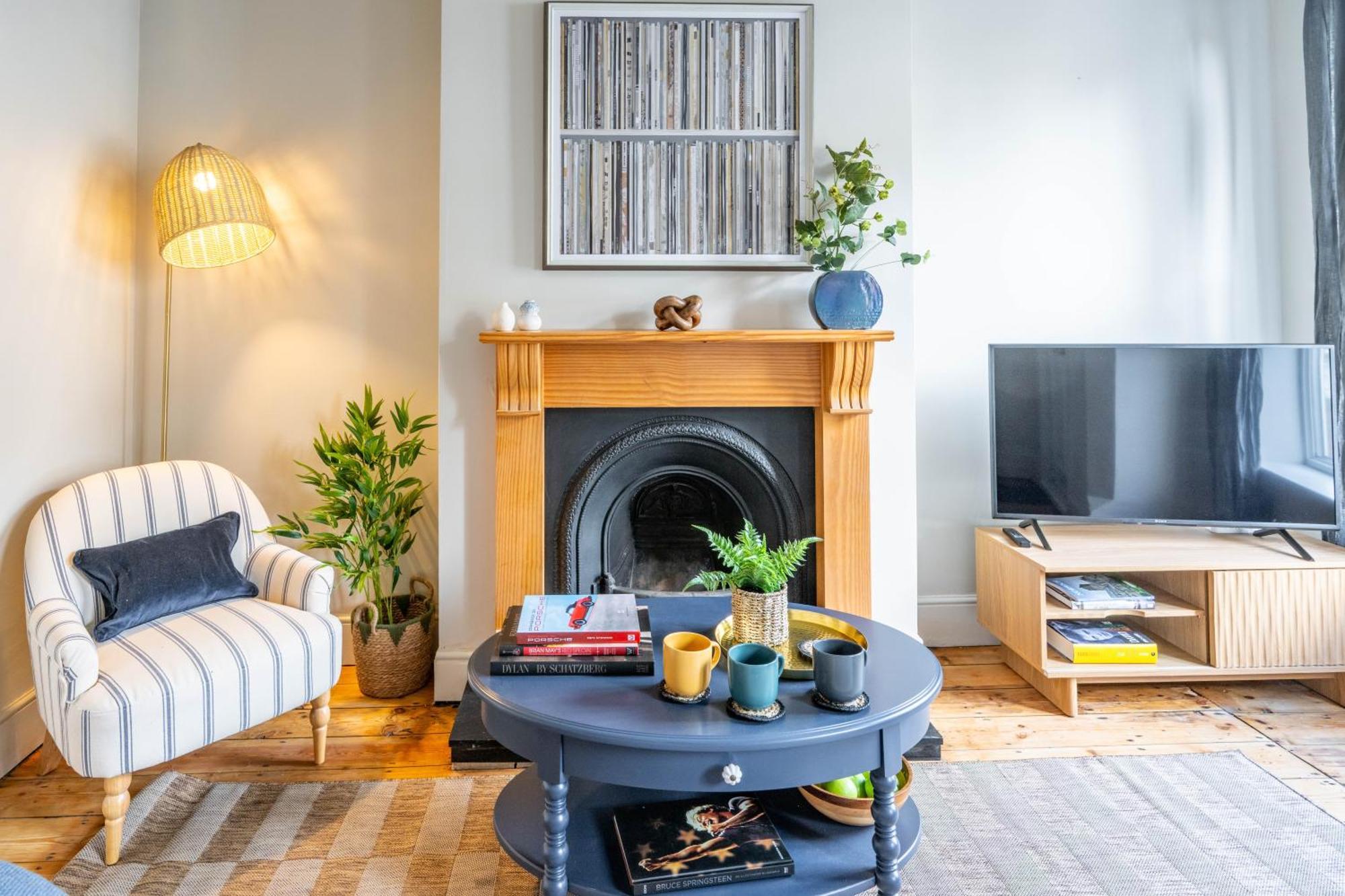 Swift Host - Golden Triangle 2 Bed - Garden - Parking *