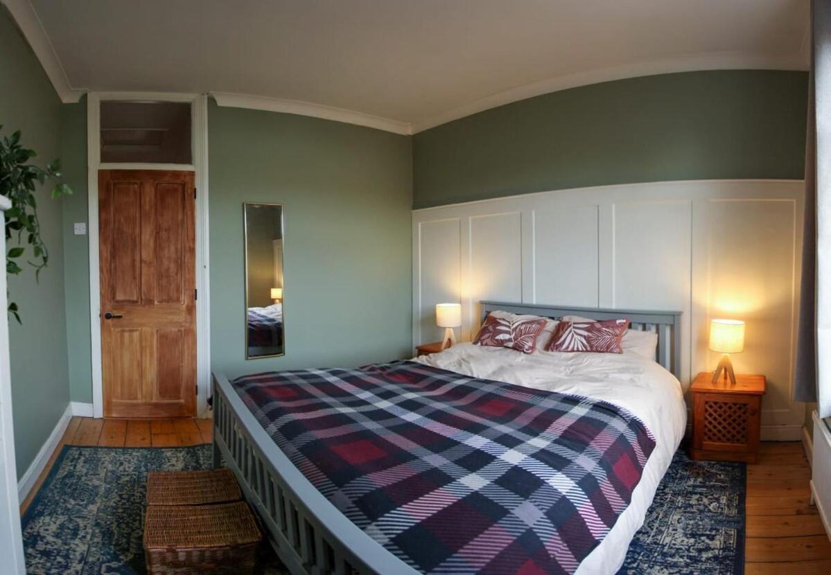 Location, Garden, Super King Bed, Pets * Norwich