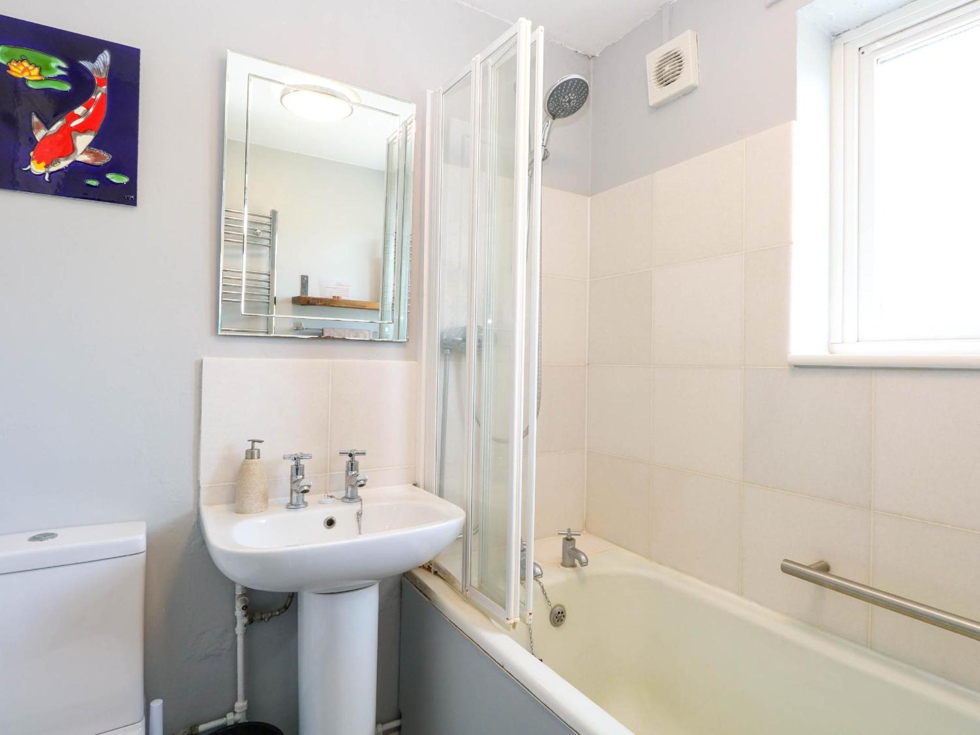 3 Birkbeck Way