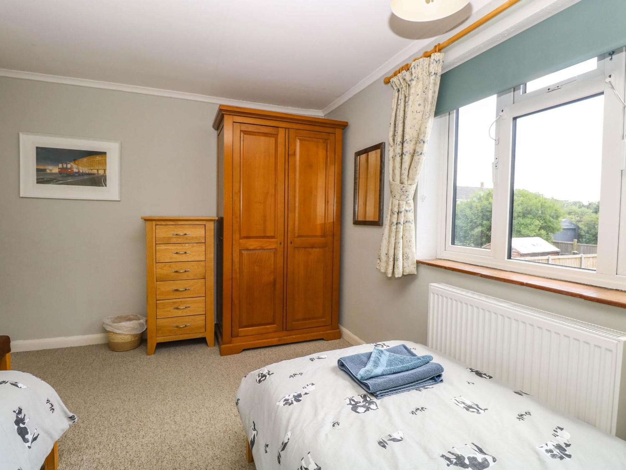3 Birkbeck Way *