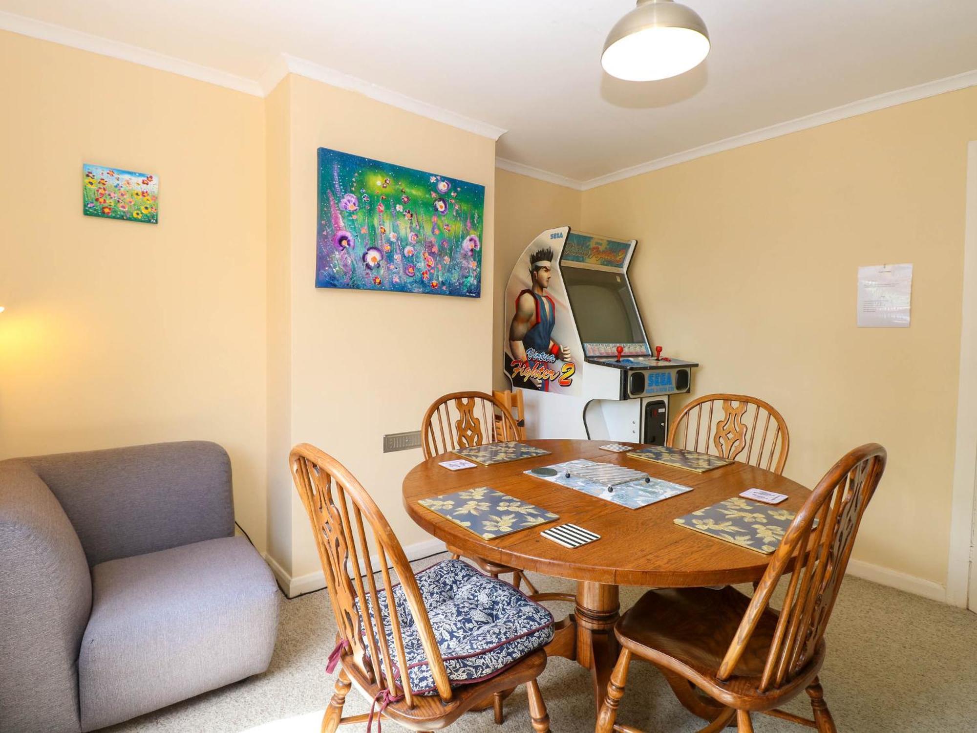 3 Birkbeck Way