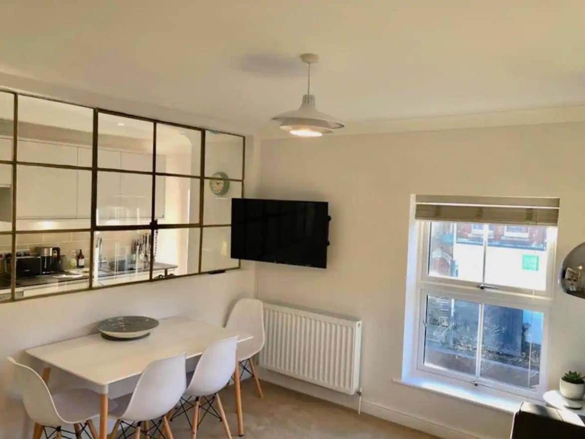 2 Bedroom Golden Triangle With Parking * Norwich