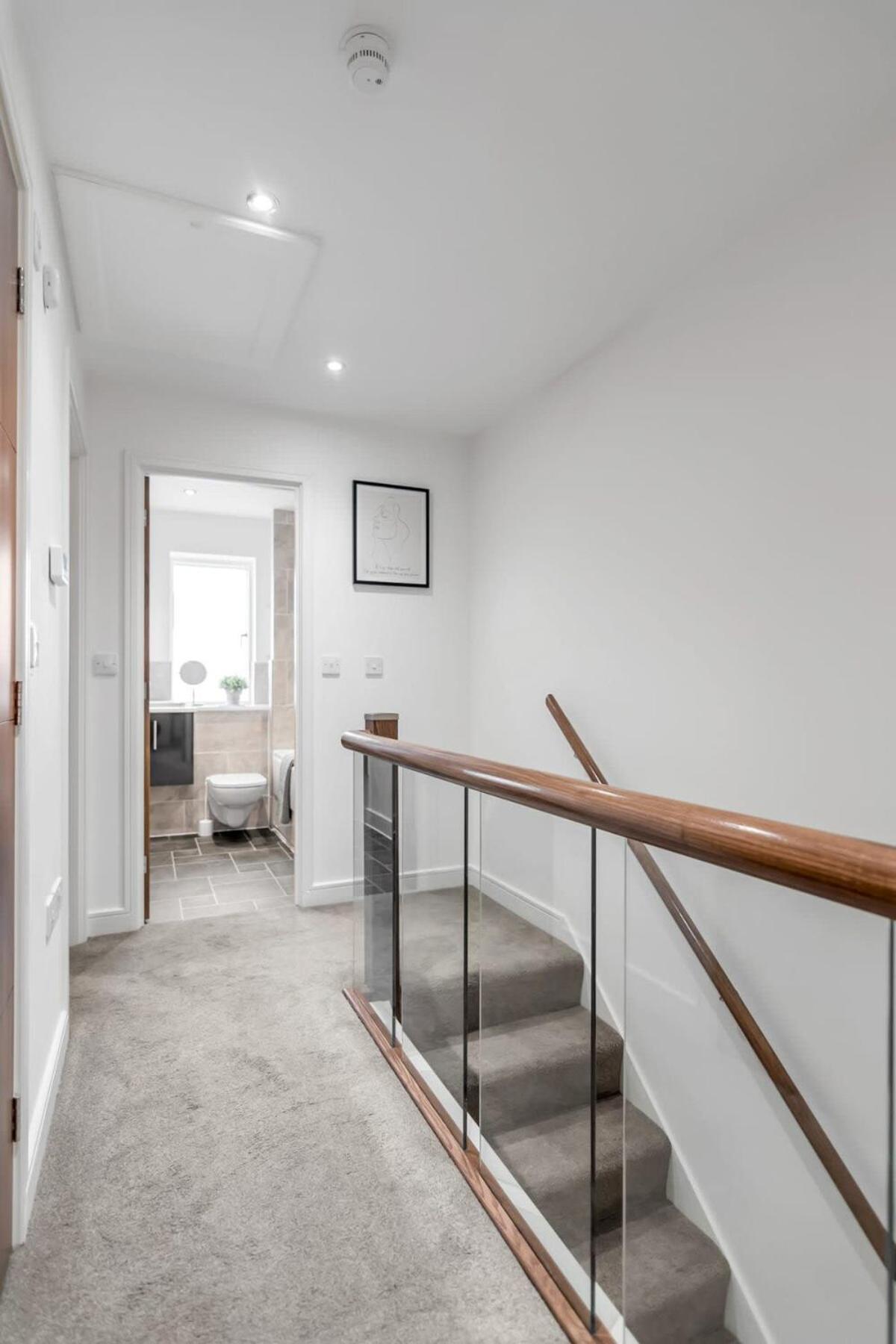 2 Bedroom House Ne *
