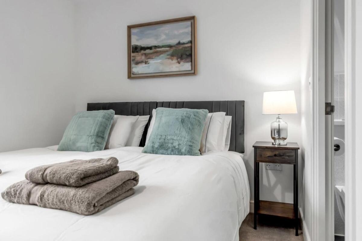 2 Bedroom House Ne *
