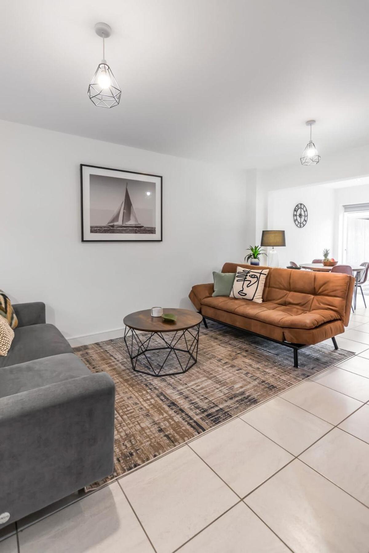 2 Bedroom House Ne *