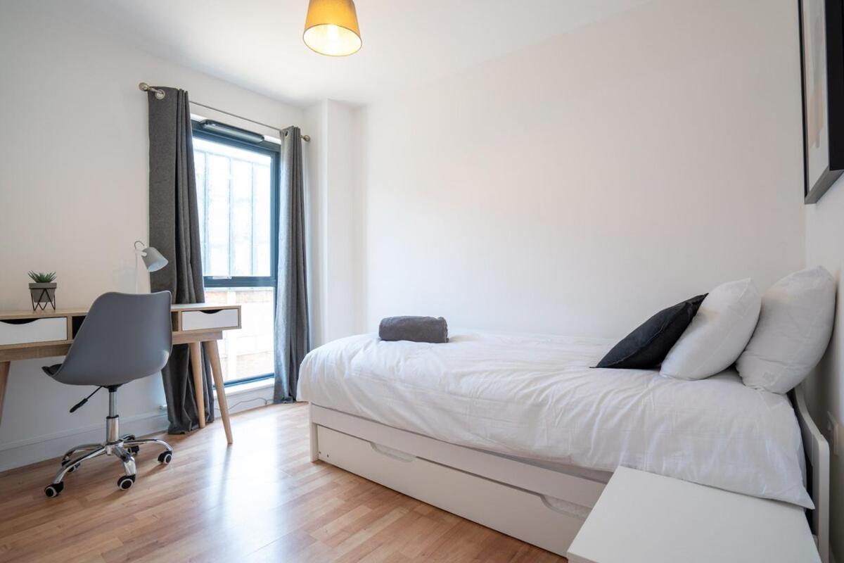 4 Bedroom Centre Townhouse *