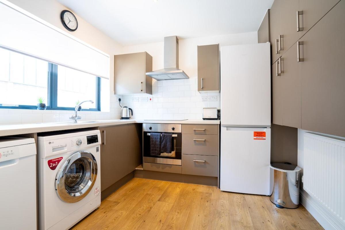 4 Bedroom Centre Townhouse *