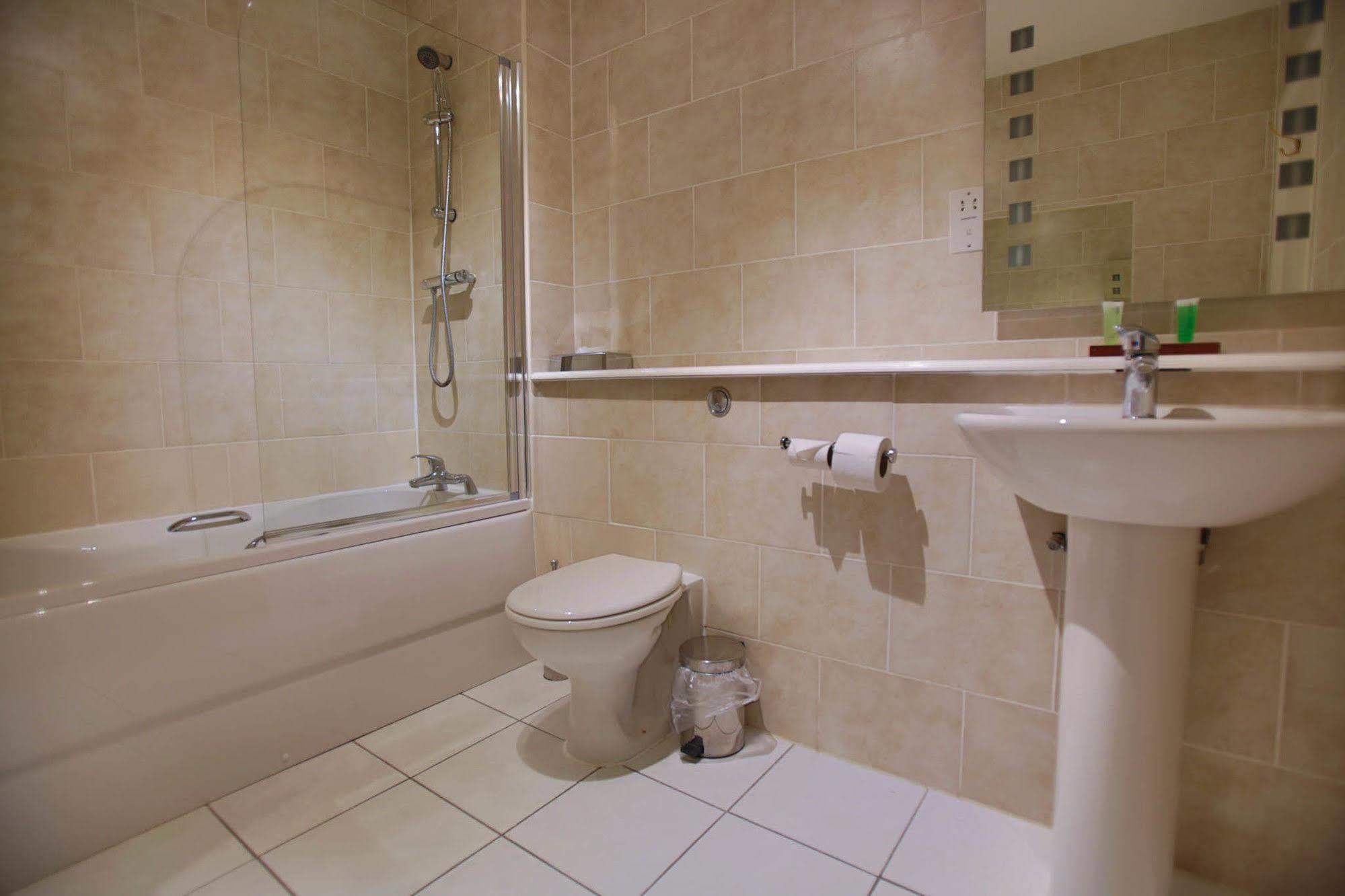 Hotel Oaklands