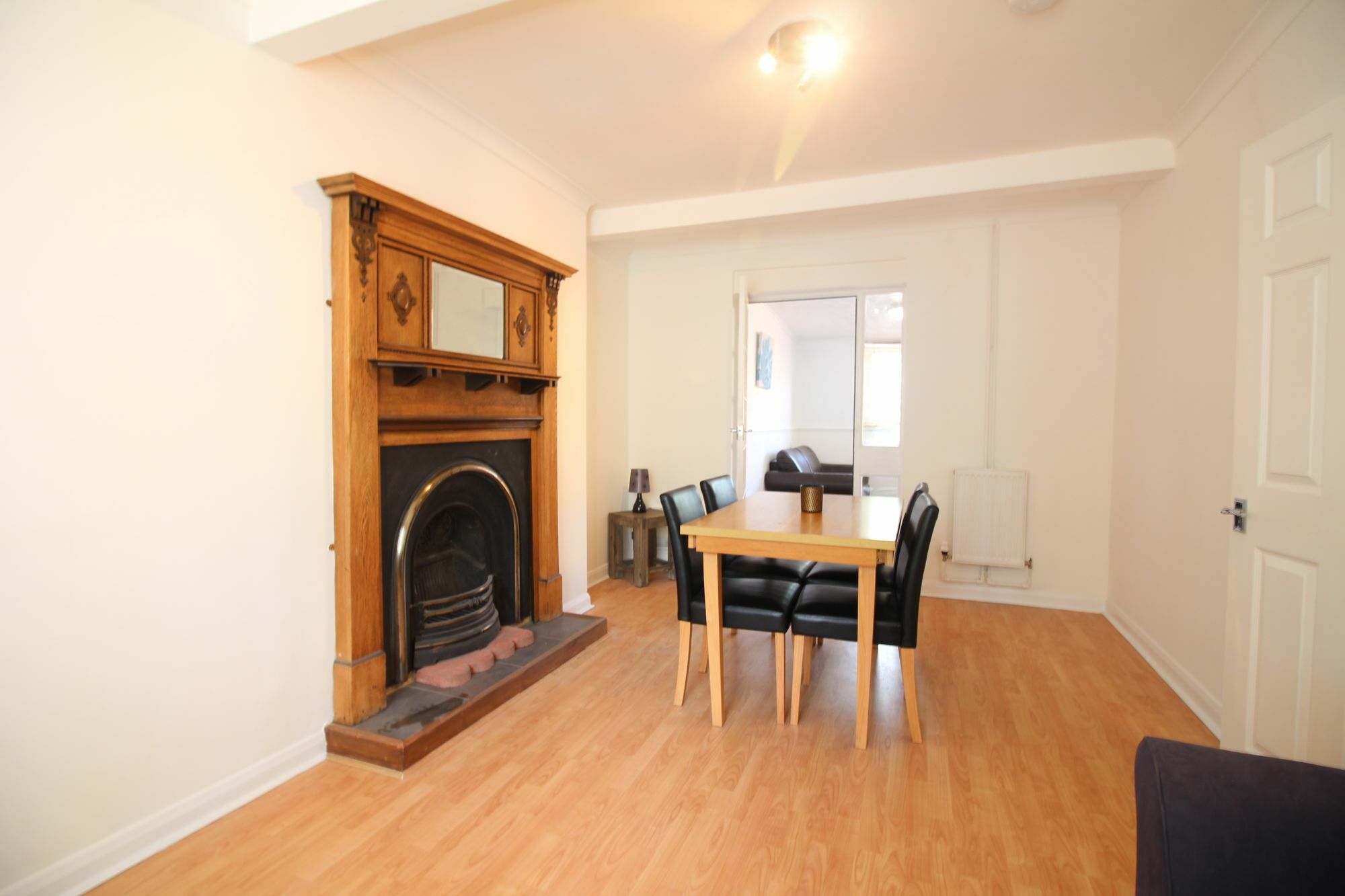 Airport Apartment