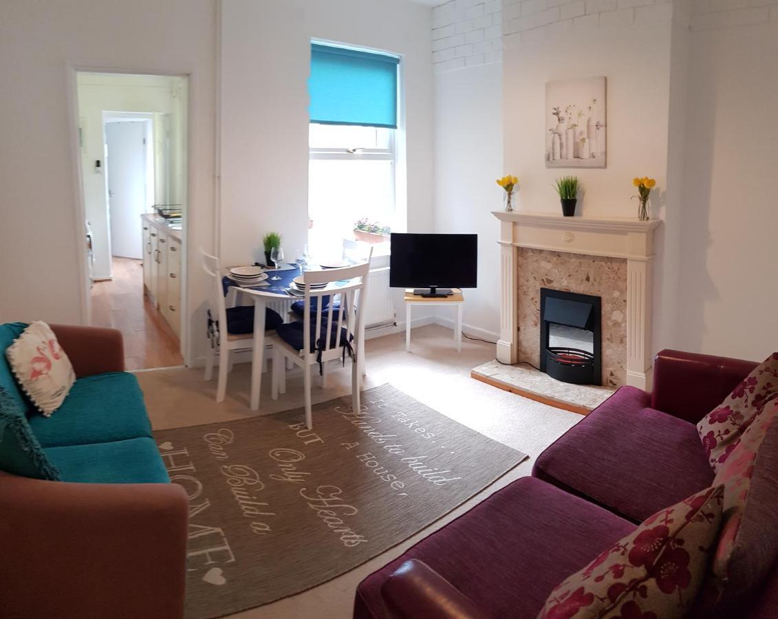 Beautiful Cosy On Quiet Street Close To Centre Casa de férias