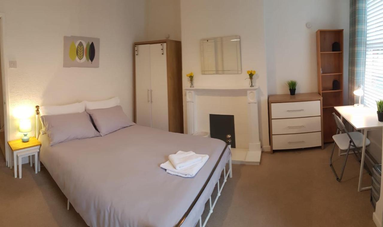 Beautiful Cosy On Quiet Street Close To Centre *
