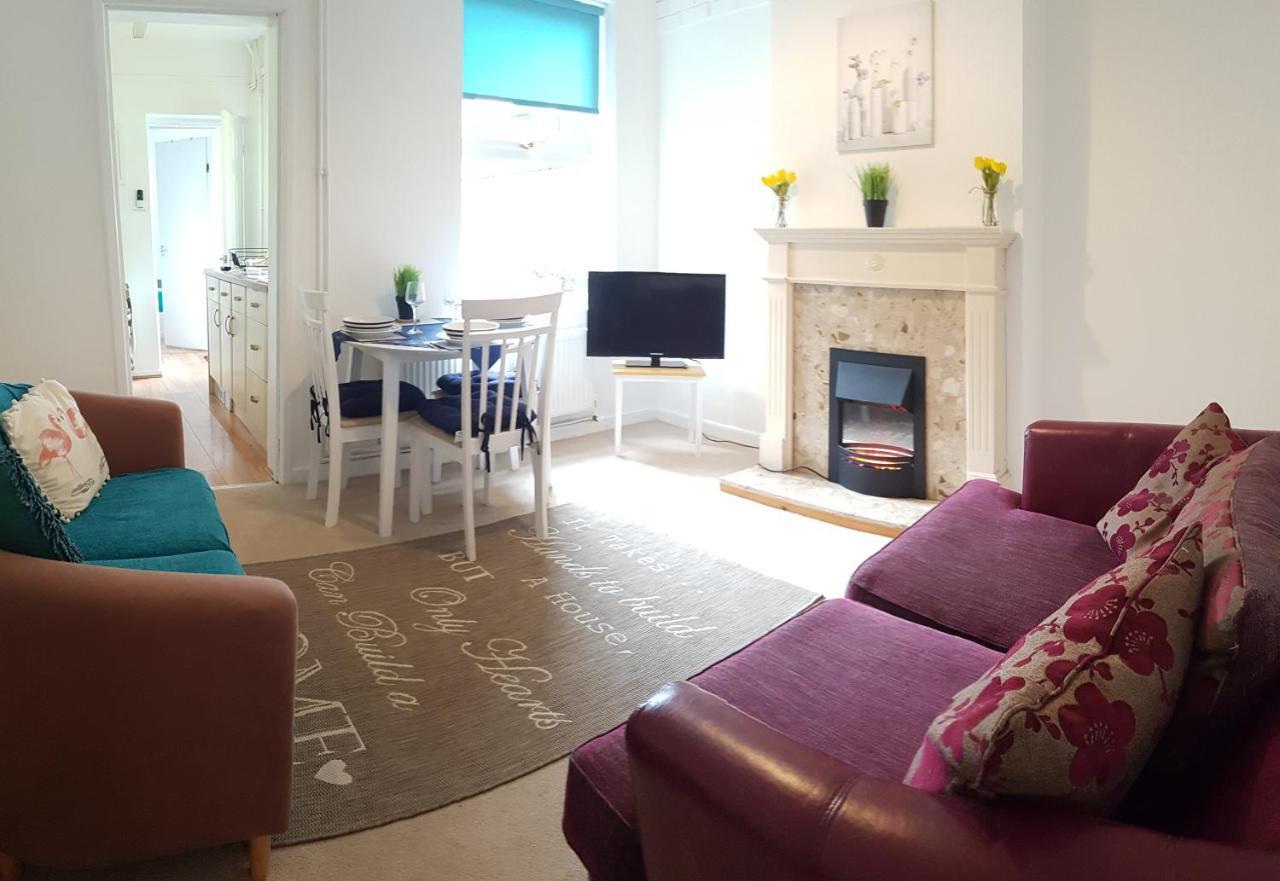 Beautiful Cosy On Quiet Street Close To Centre NWI