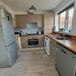 Cosy 3 Bedroom House In A Great Location