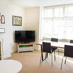 Host & Stay - York Terrace Apartments