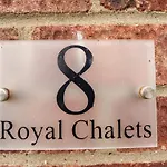 8 Royal Chalet Park