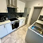 Stylish & Modern 2 Bedroom City Centre Norwich Home