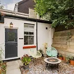 Host & Stay - The Old Laundry House