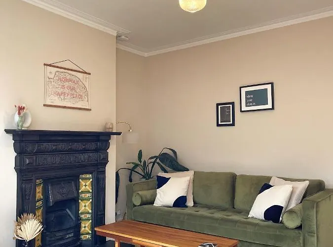 Family Friendly House In Norwich With Parking