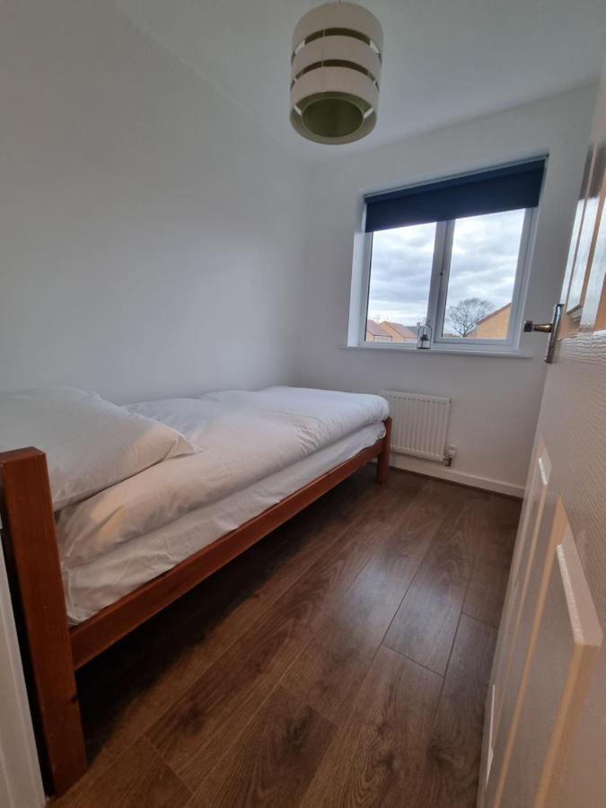 Cosy 3 Bedroom House In A Great Location *