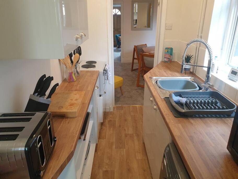 Cosy 2 Bedroom House With 2 Bathrooms * Norwich
