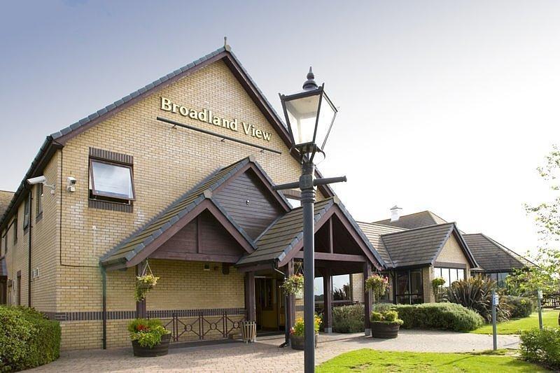Premier Norwich - Broadlands Park Hotel 3*