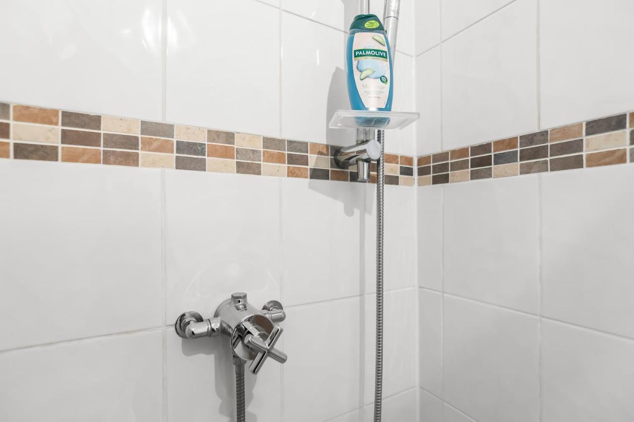 Holiday home 2br Grove Rest Full Kitchen Free Parking *