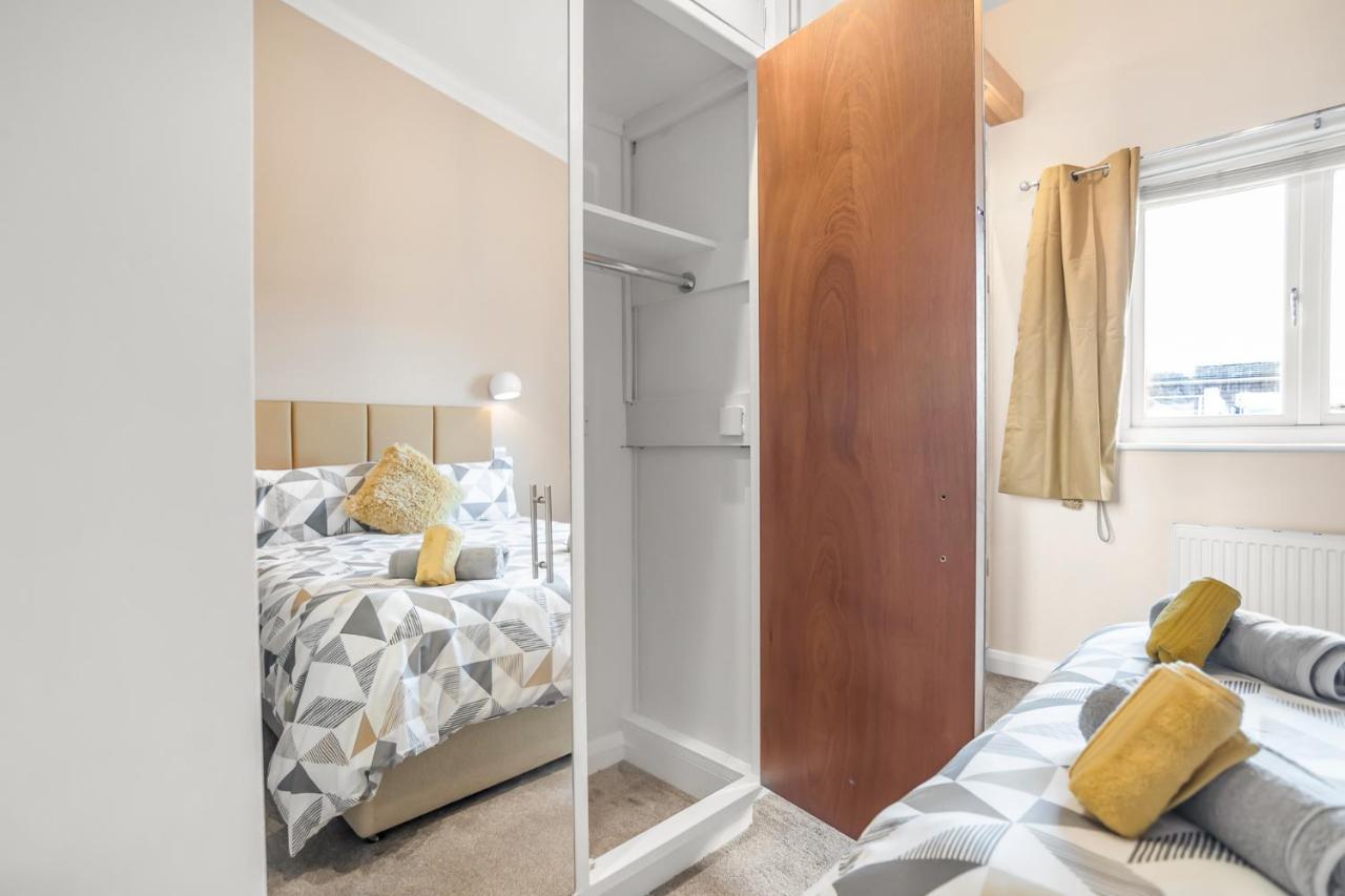 2br Grove Rest Full Kitchen Free Parking Holiday home *