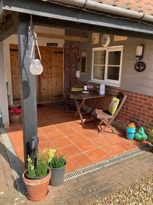 Holiday home Hen House, Colby *